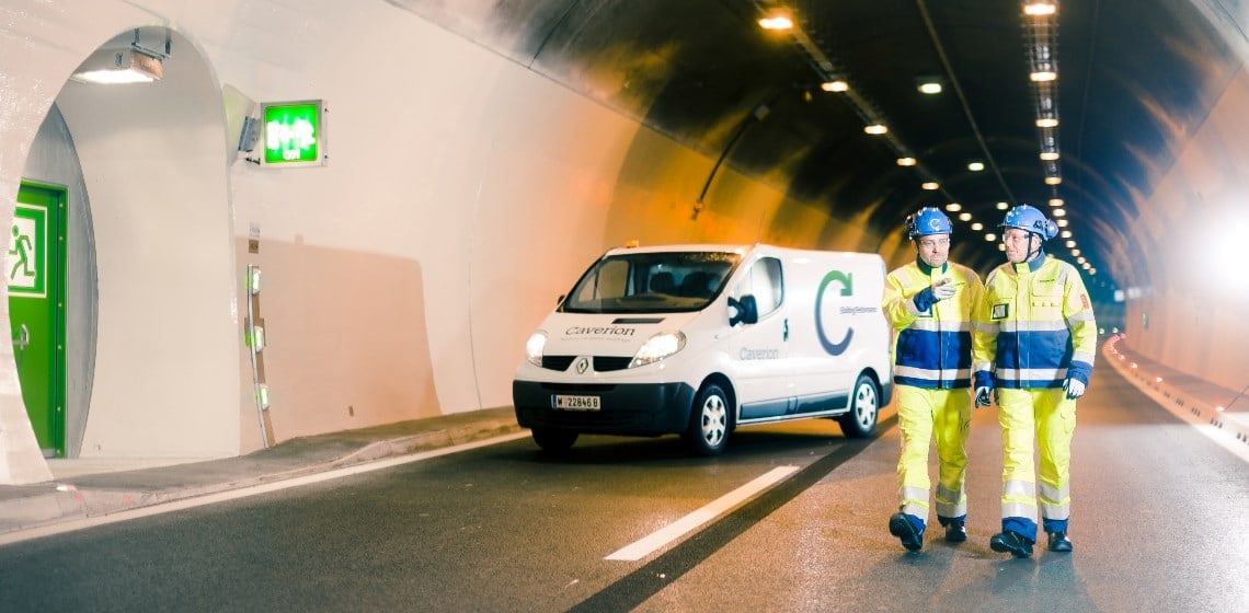 Tunnels und Straßen einer intelligenten Stadt